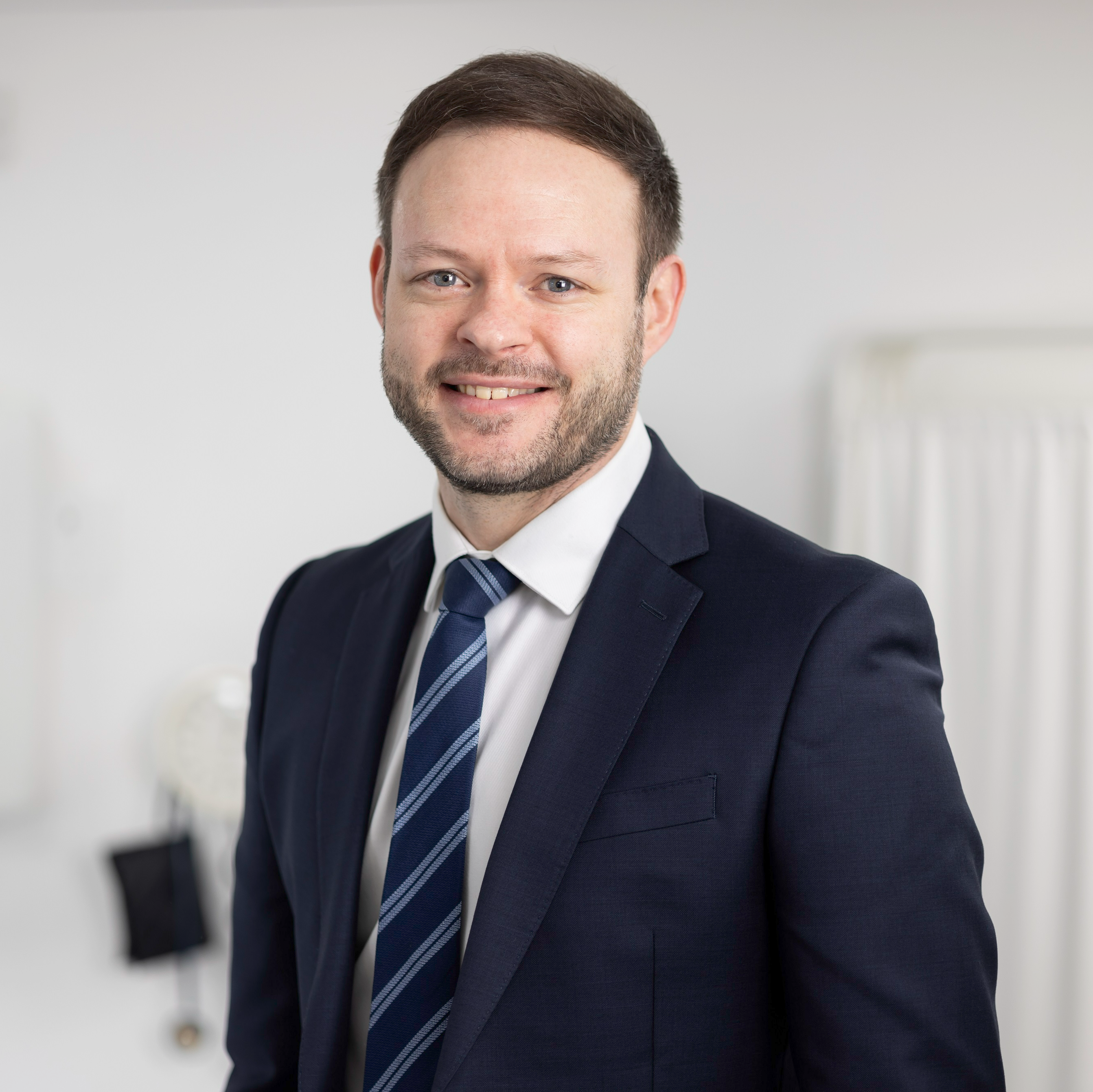 Dr Ricci G.E. Plastow: Book Online - MeditSimple